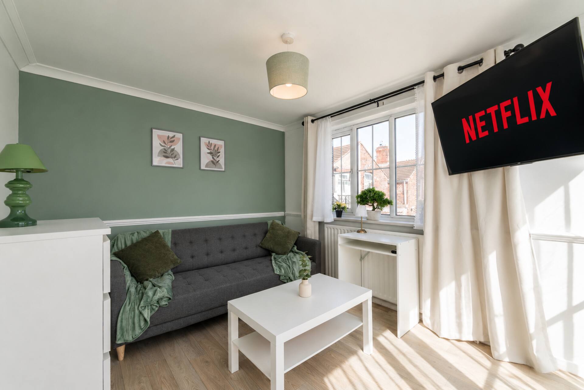 Elegant 1 Bed Flat Free Parking 4 PPL