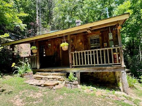 Remote Mountain Cabin in the Woods