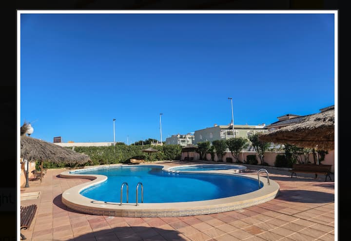 Casa En Gran Alacant Junto Al Centro Comercial. - Santa Pola