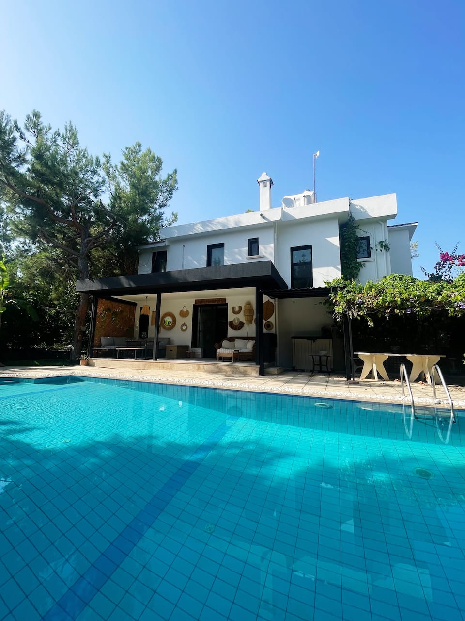 Peaceful Pool Villa near Escape Beach