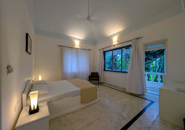 Bedroom 1 image 1