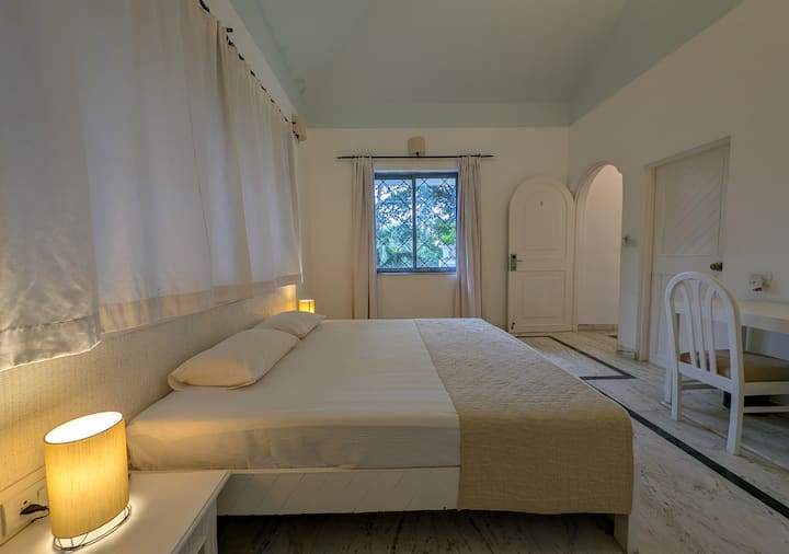 Bedroom 2 image 1
