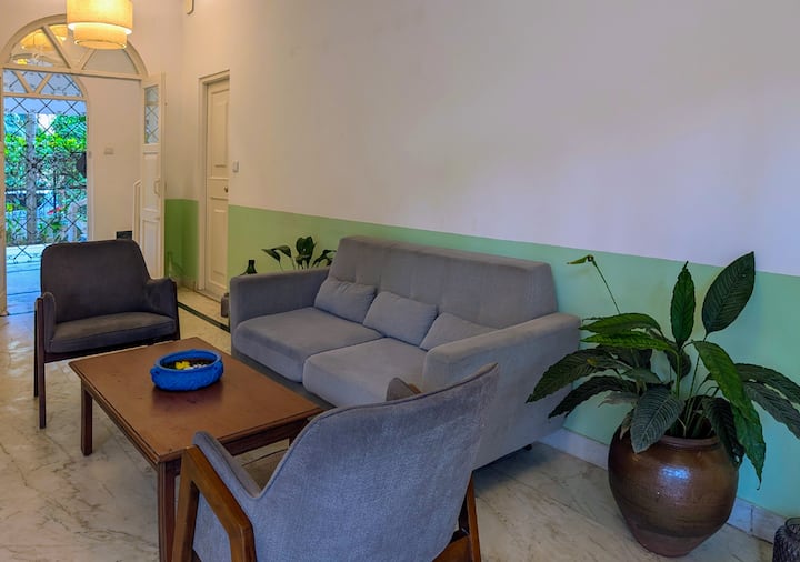 Living room image 2