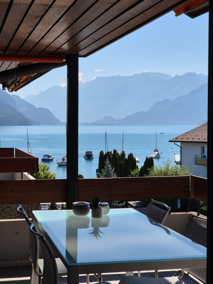 Casa Blu | Lake View, Balcony & Pool - Faulensee