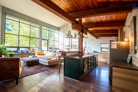 Lamplighter Grand Loft - walk everywhere!
