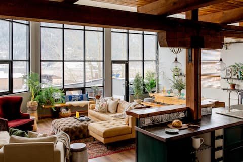 Lamplighter Grand Loft - walk everywhere!