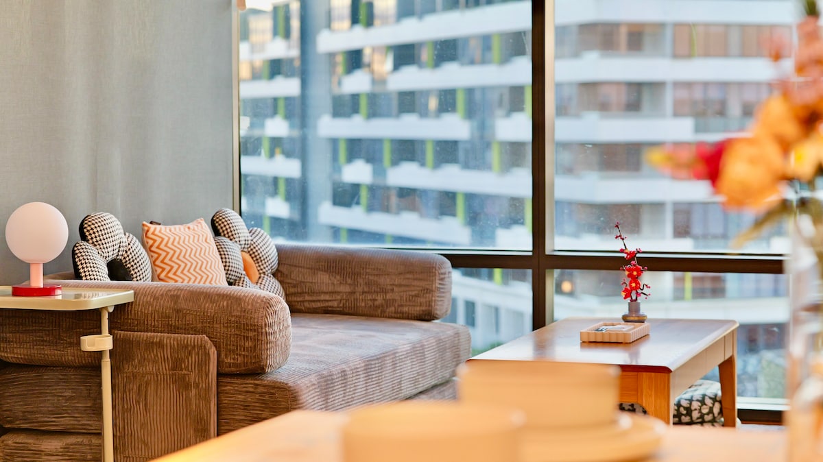 A Curated Home. Family Retreat. Park View. Netflix