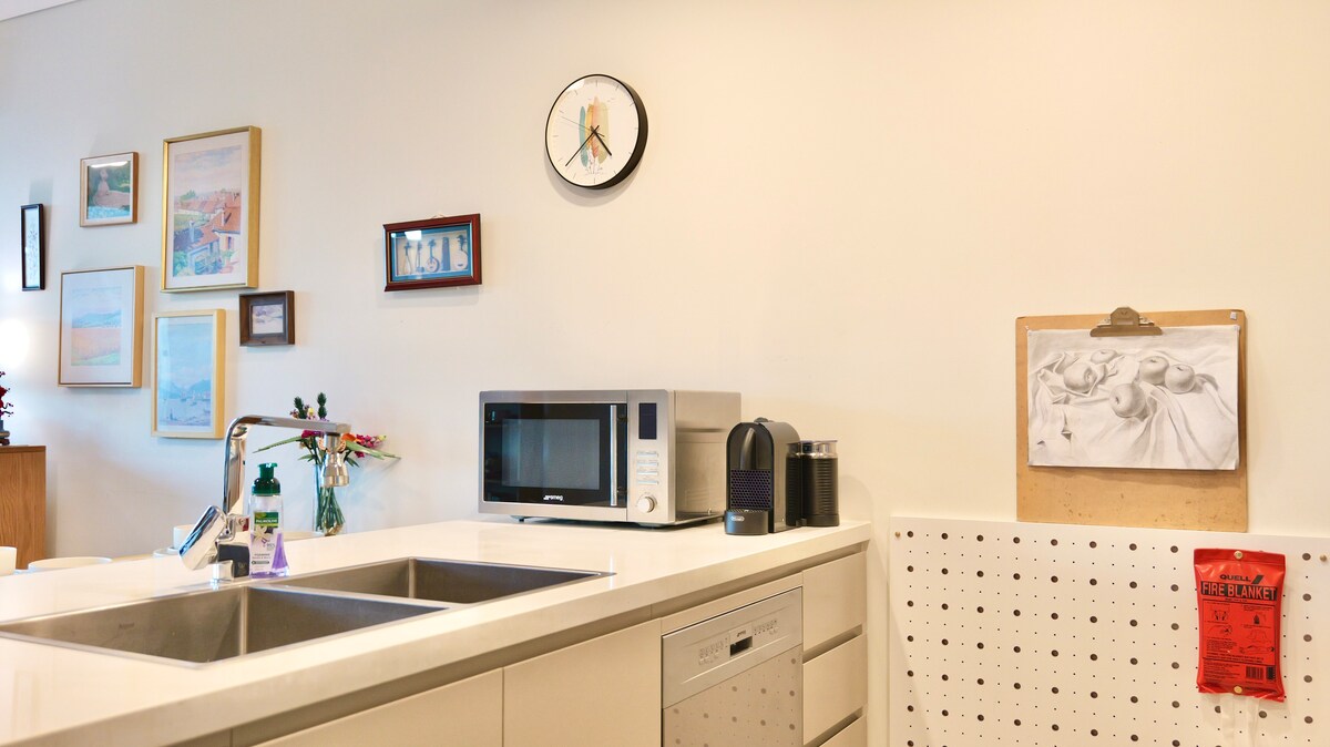 A Curated Home. Family Retreat. Park View. Netflix