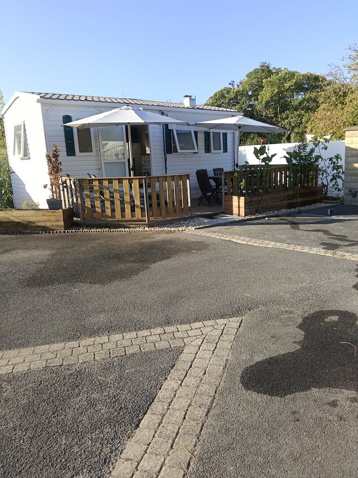 Charmant Bungalow Au Calme Sur Notre Propriété - Challans