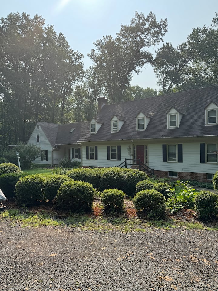Modern Reston Home With Patio-near Trails & Centre - Reston, VA