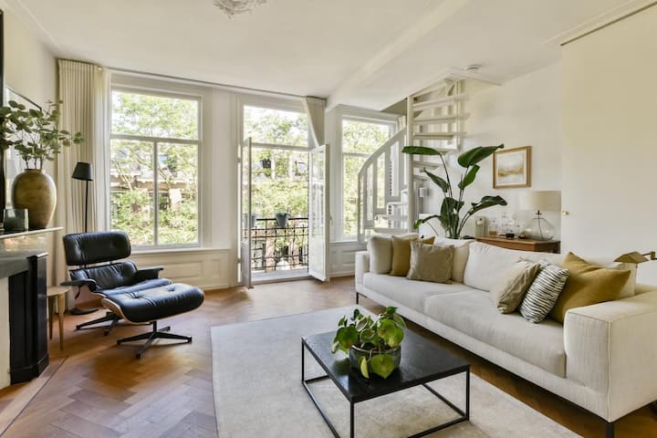 Beautiful Light And Spacious Apartment In The Pijp - 암스테르담