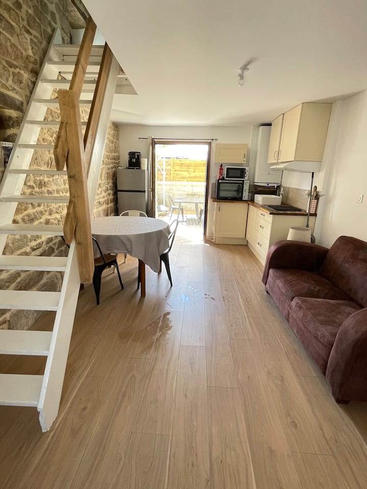 Maisonnette En Plein Cœur De La Réserve Naturelle - Theix