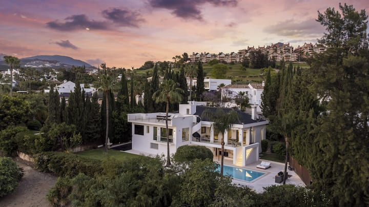 Villa Veronica - Exclusive Hideaway In Marbella - Marbella