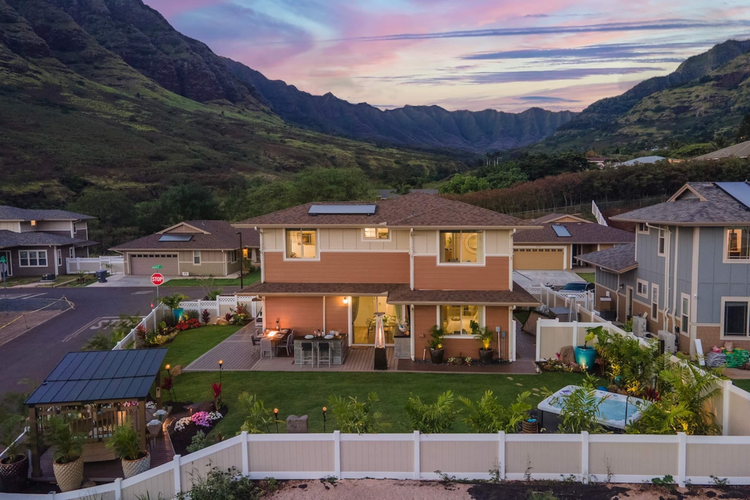 Hawaii Hideout - Top 1% (3 bdr + private studio) - Photo 240