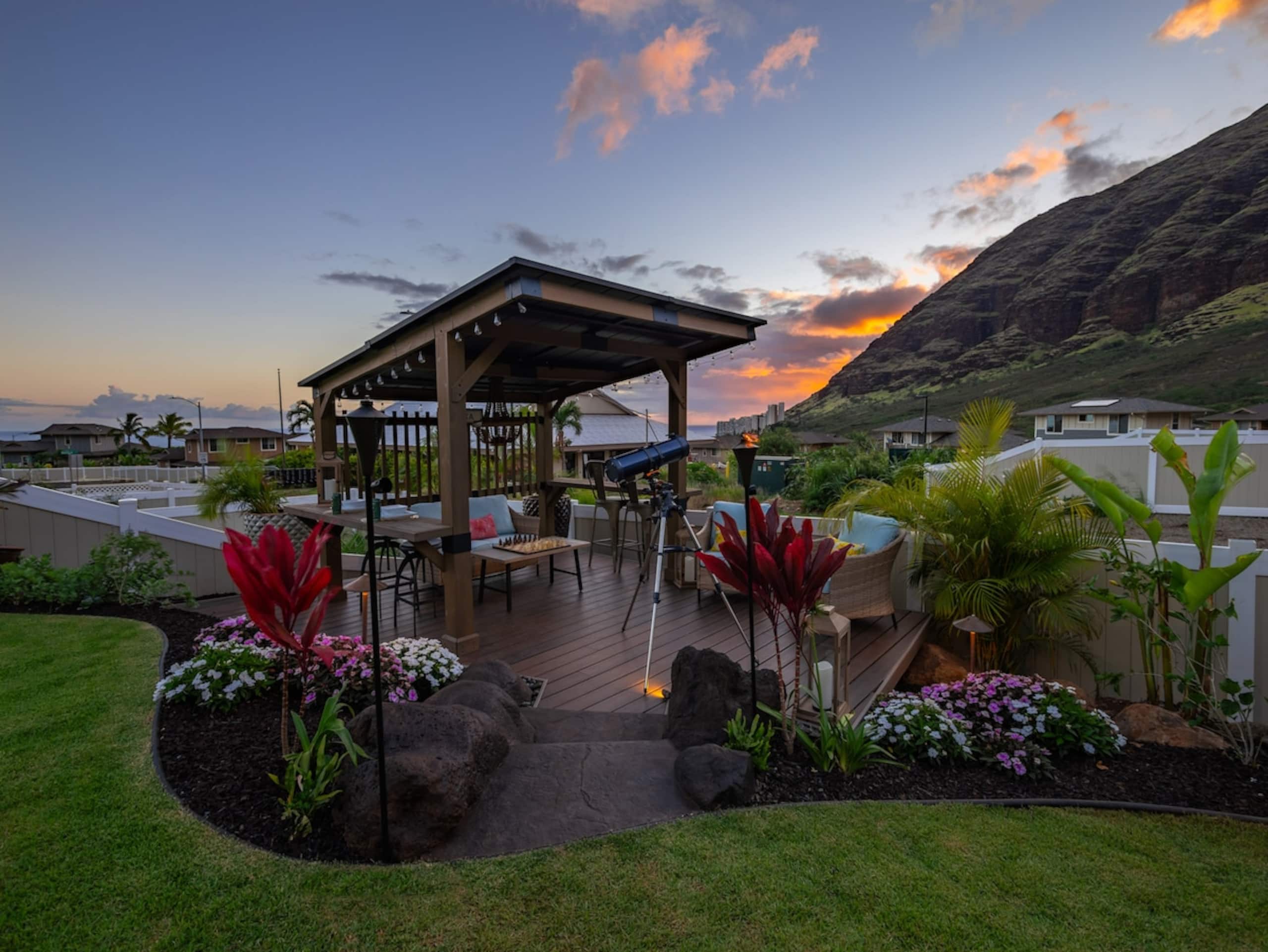 Hawaii Hideout - Top 1% (3 bdr + private studio) - Photo 154