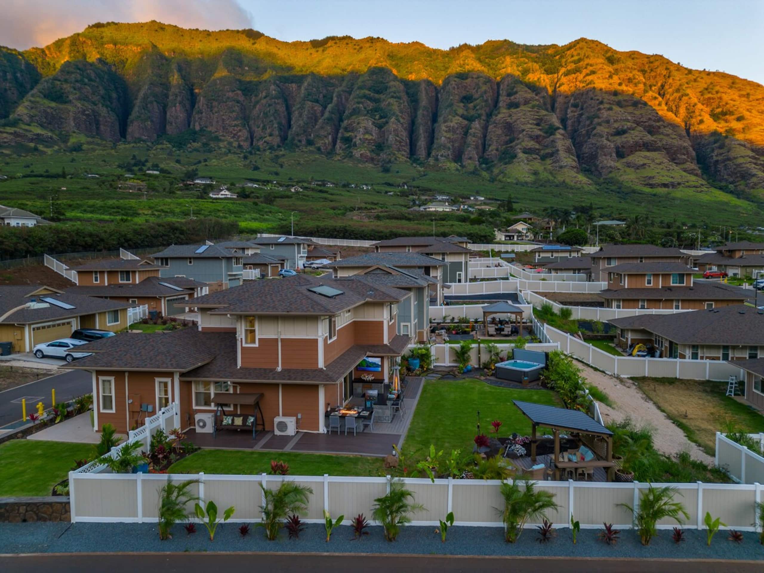 Hawaii Hideout - Top 1% (3 bdr + private studio) - Photo 147