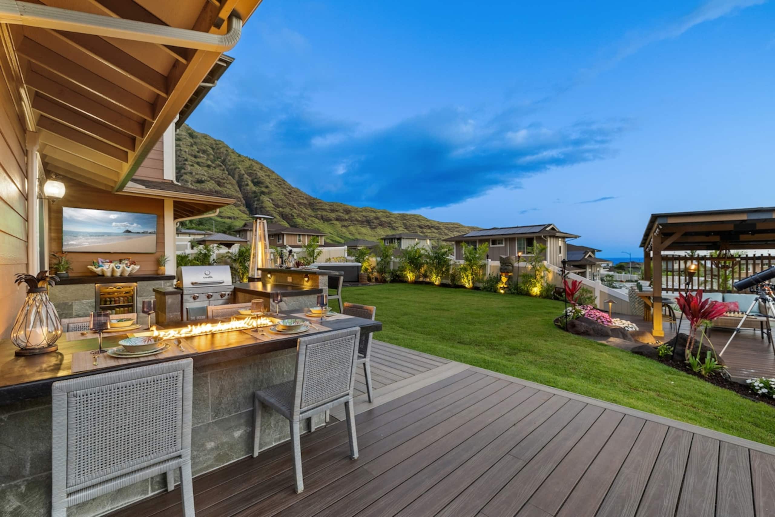 Hawaii Hideout - Top 1% (3 bdr + private studio) - Photo 190