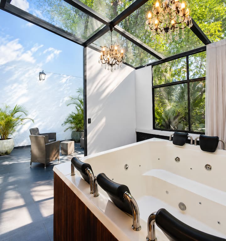 4br House In Poblado | Jacuzzi | Ac | Fast Wifi - Colombia
