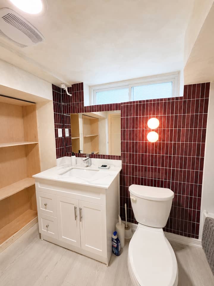 Contemporary 3br+1ba Suite | Private Entrance - Vaughan