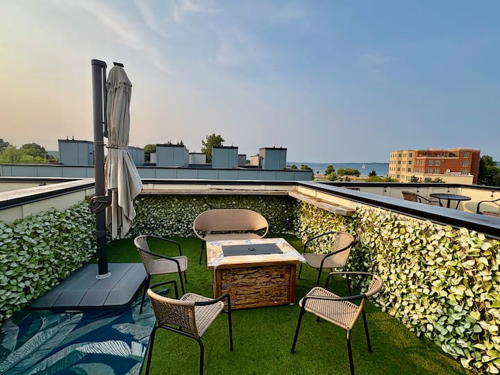 The Nest | Tc Downtown + Beach | Rooftop + Garage - Traverse City, MI