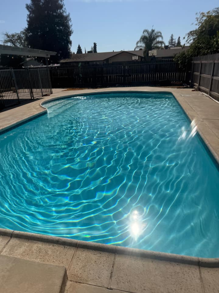 Private Pool Near Sequoia National Park. - Visalia, CA