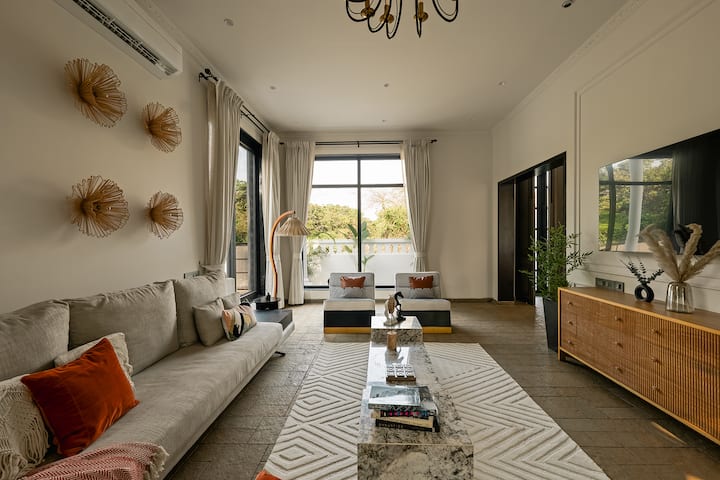 Living room image 3