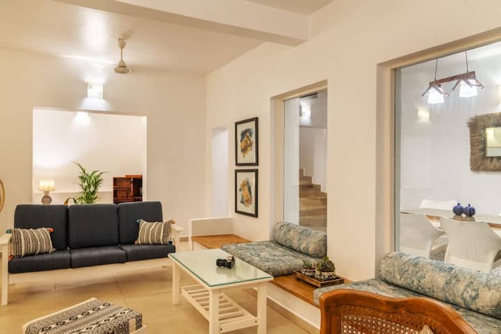 Living room image 1