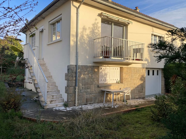 Maison Cocon, Jardin Fleuri, Plage à 4 Min à Pieds - Saint-Malo