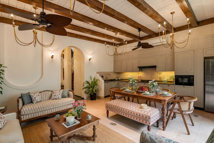 Living room image 10