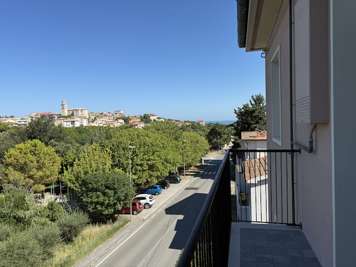 S379  Sirolo, Central Apartment With A/c - Sirolo