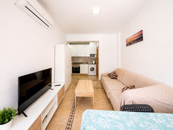 Maravilloso Apartamento En Almería Zapillo-ber - Almería