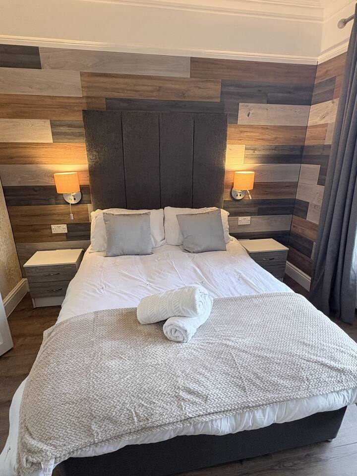Double-confort-sdb Privée Avec Douche-vue Sur Jard - Caernarfon