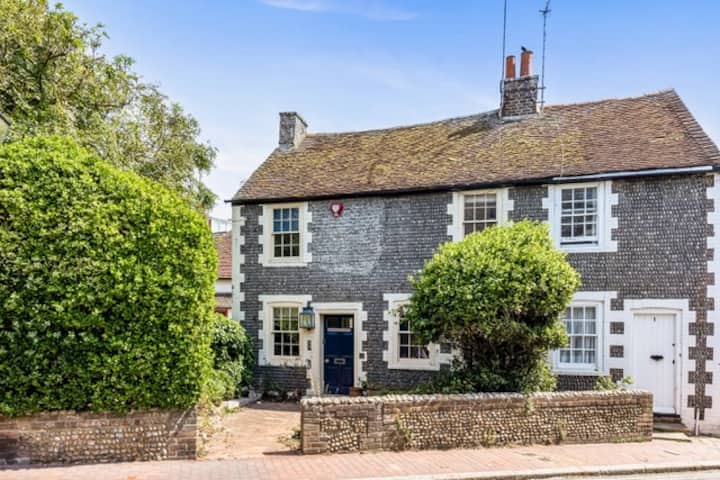 Cute Village Cottage, 5 Mins To Beach - Seaford