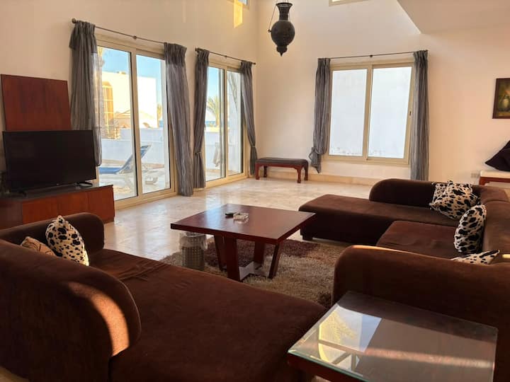 Central 3br Monte Carlo Villa Private Pool & Beach - 沙姆沙伊赫