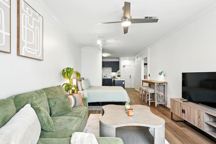 Botanica | Beautiful 1bd With Free Parking - Venice Beach, CA