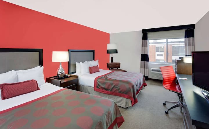 Poolview 2 Double | Ramada Marquette | Sauna - Marquette, MI