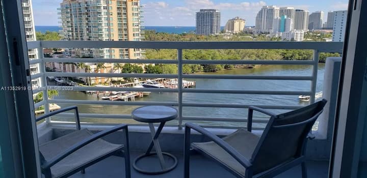 Waterfront Condo Inside Hilton With Full Amenities - Fort Lauderdale, FL