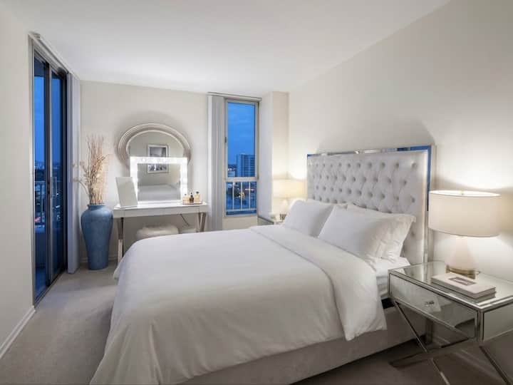 La Beachside, Santa Monica 1br W/ Pool Spa & Gym - Santa Monica, CA