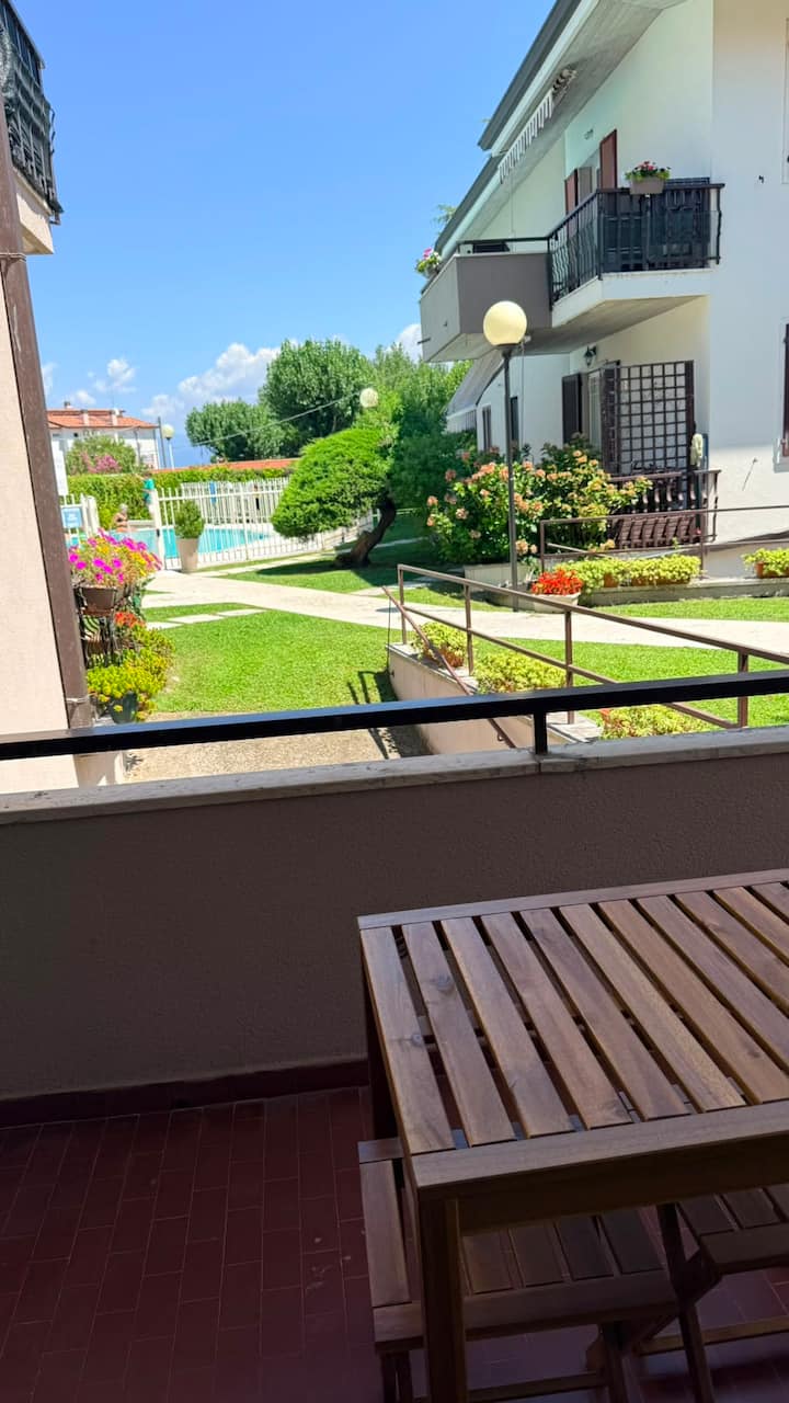 Bilocale Ristrutturato, Piscina  Lago Di Garda - Peschiera del Garda
