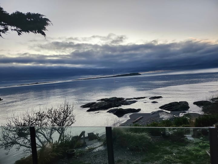 Coastal Dream - Oak Bay