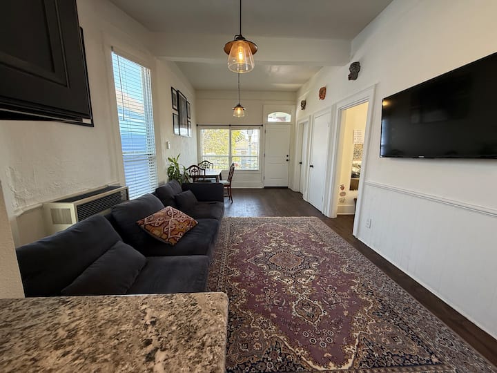 Large 3 Bed 1 Bath Apartment Downtown/west Oakland - バークリー, CA