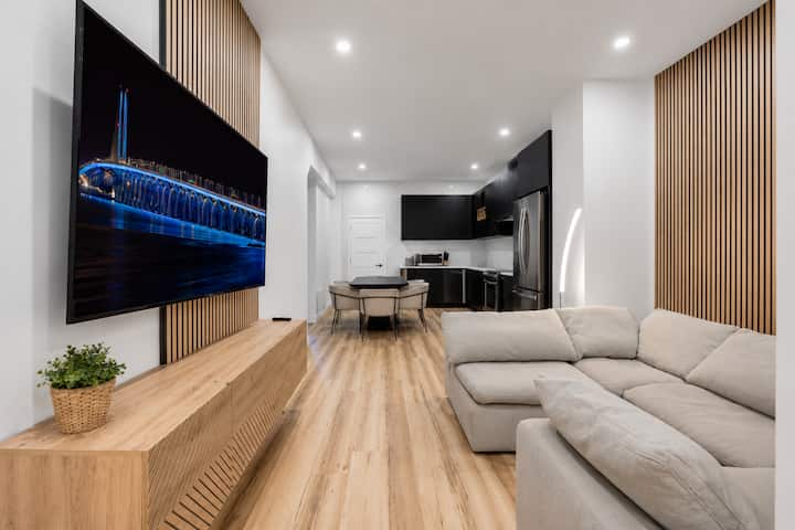 Cozy 4br Apartment In Plateau Mont-royal - Longueuil