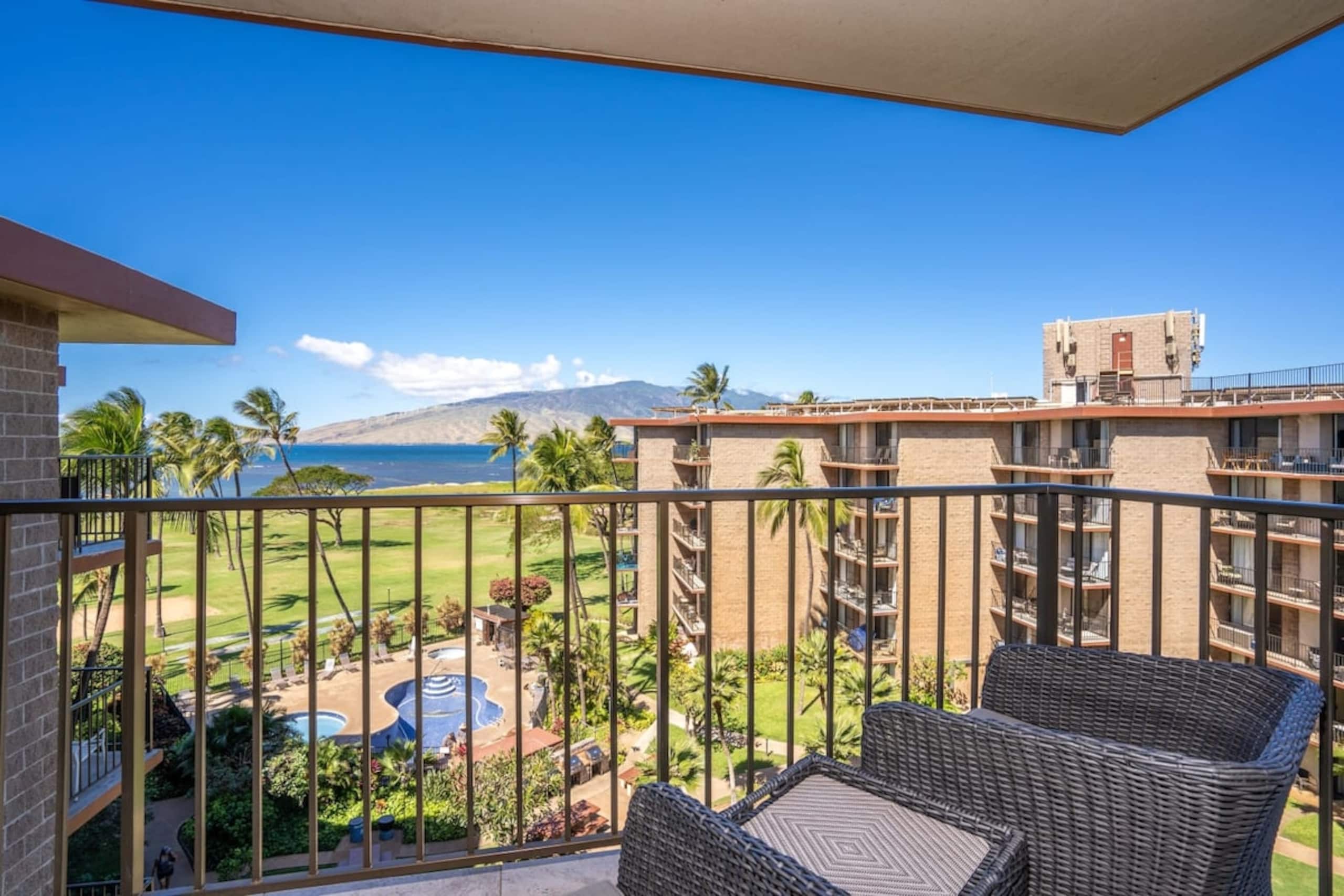 Oceanfront Penthouse Vistas - Photo 14