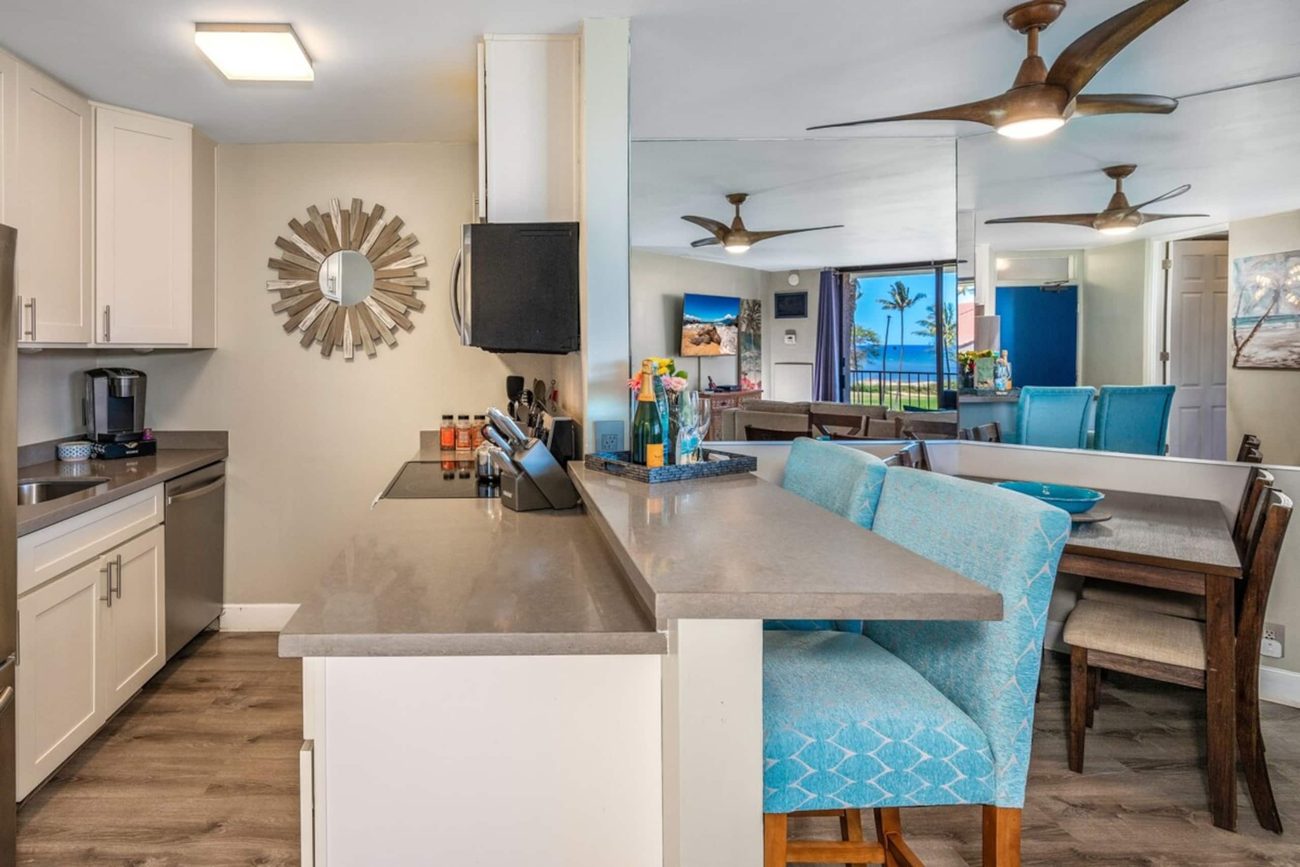 Sunny and Soothing Oceanfront Vistas - Photo 7