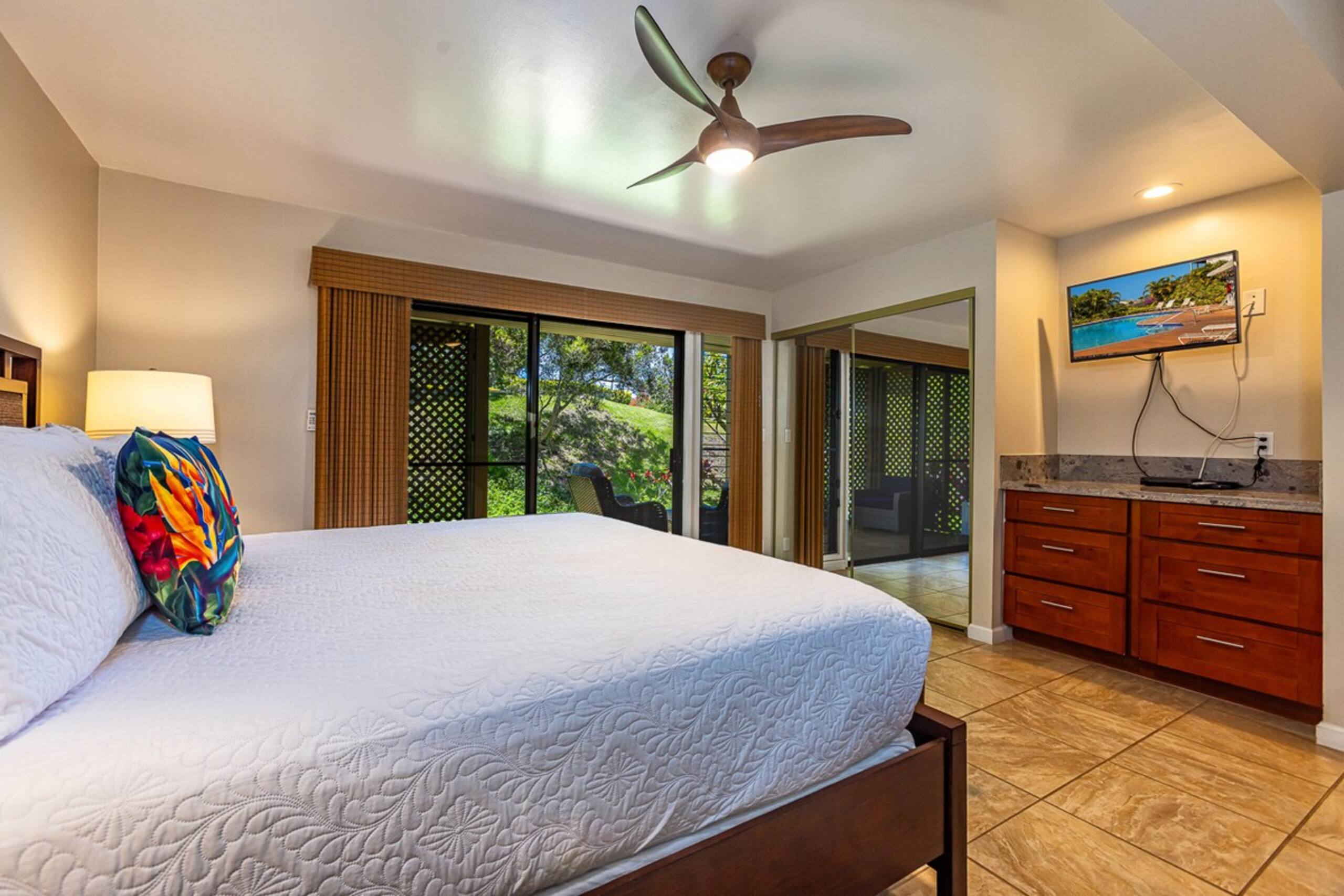 Gorgeous 2 Story Townhouse in Wailea w/ Ocean View - Photo 4
