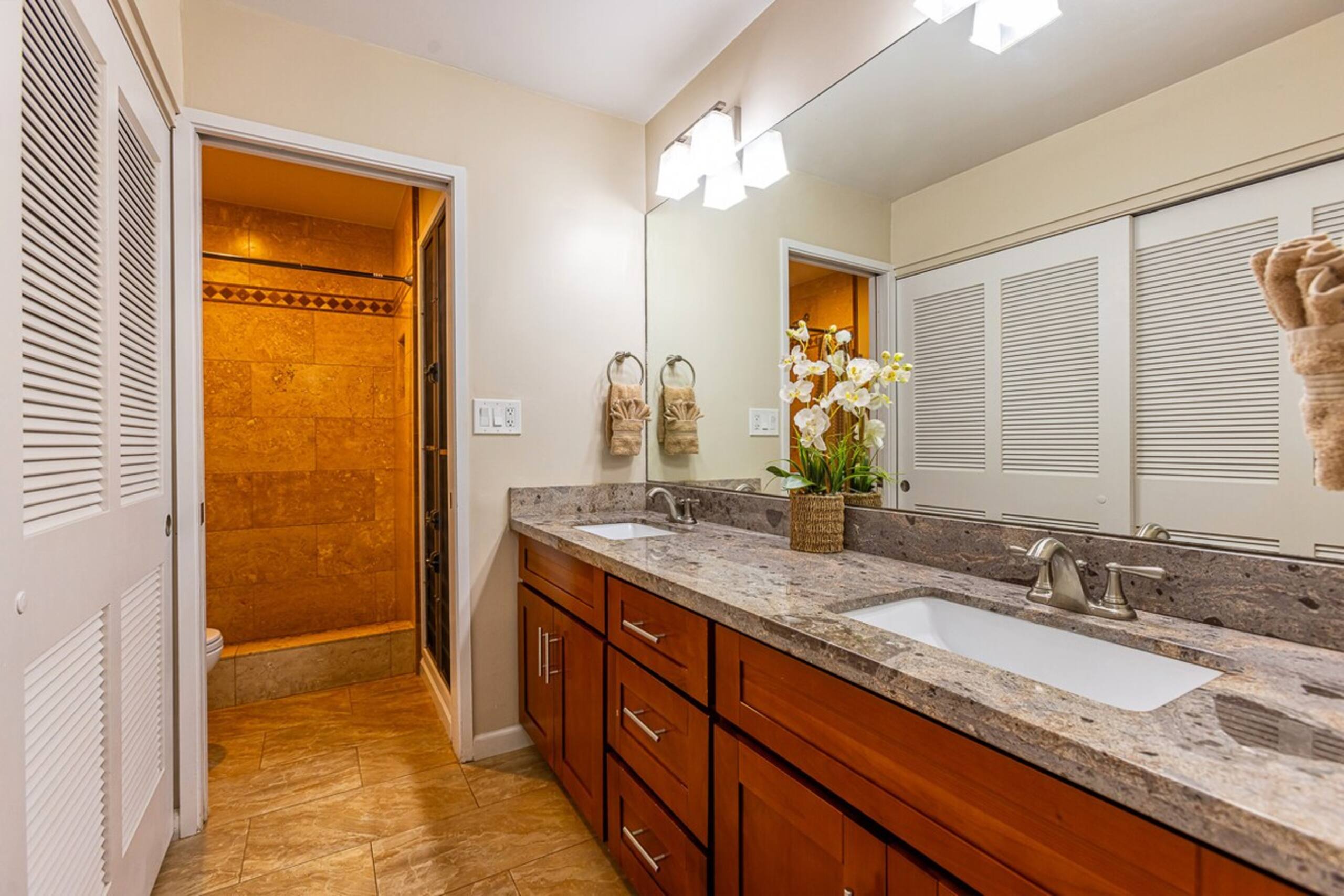 Gorgeous 2 Story Townhouse in Wailea w/ Ocean View - Photo 8