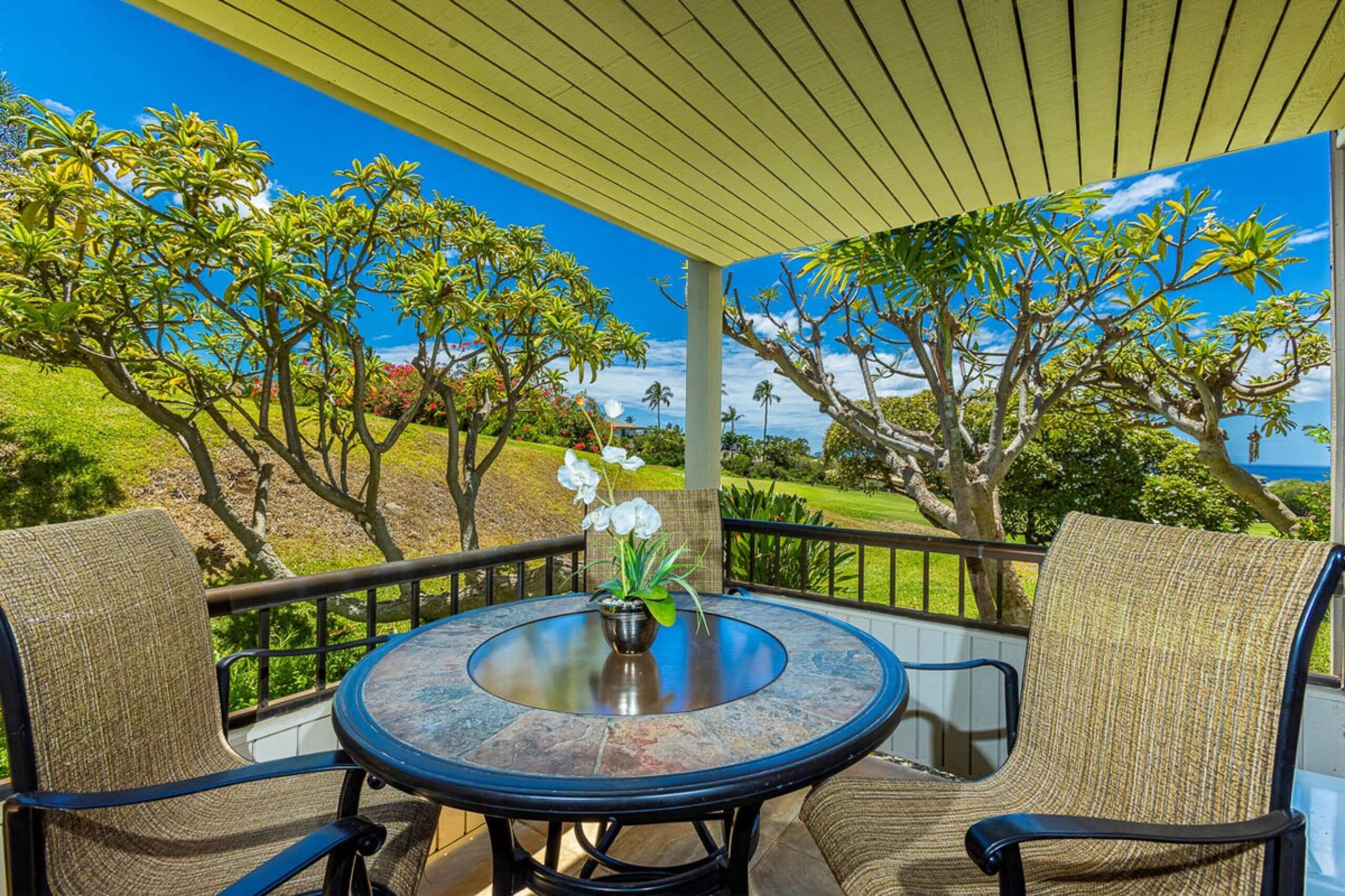 Gorgeous 2 Story Townhouse in Wailea w/ Ocean View - Photo 17