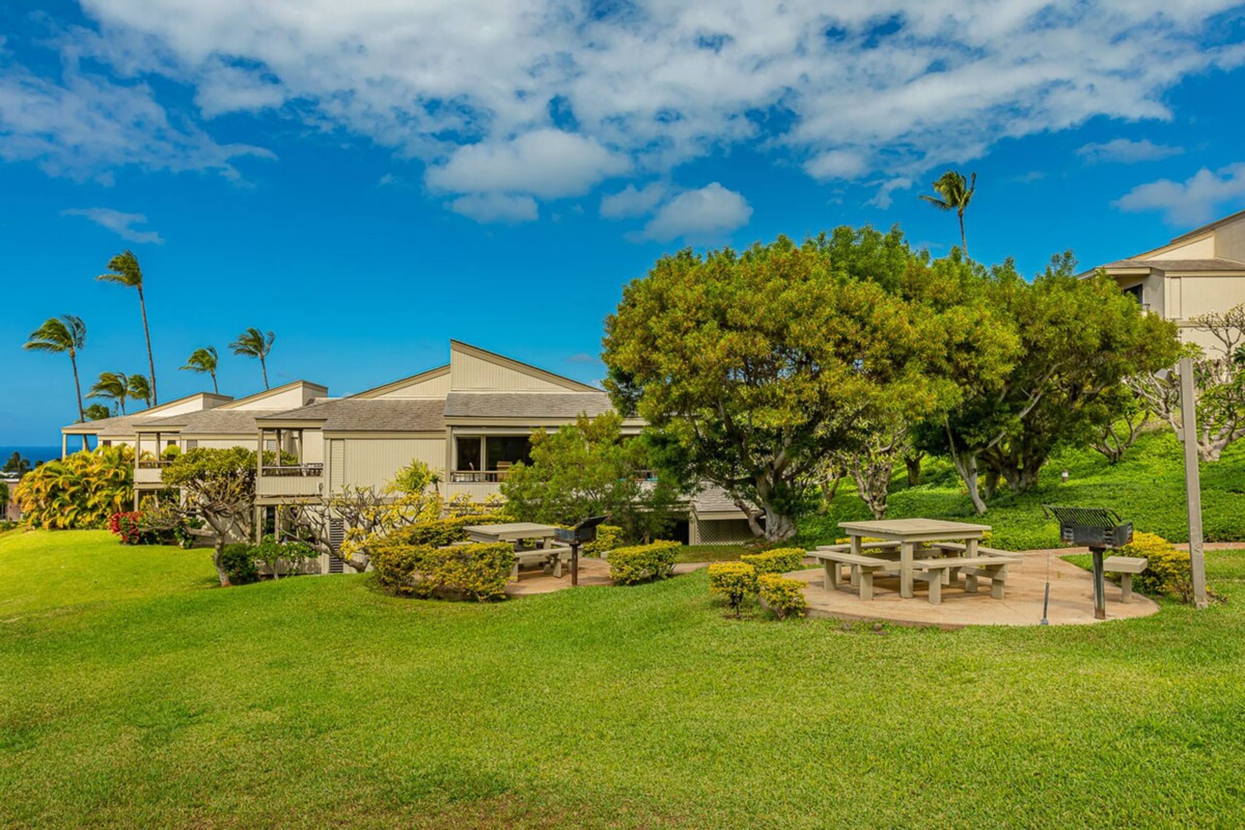 Gorgeous 2 Story Townhouse in Wailea w/ Ocean View - Photo 25