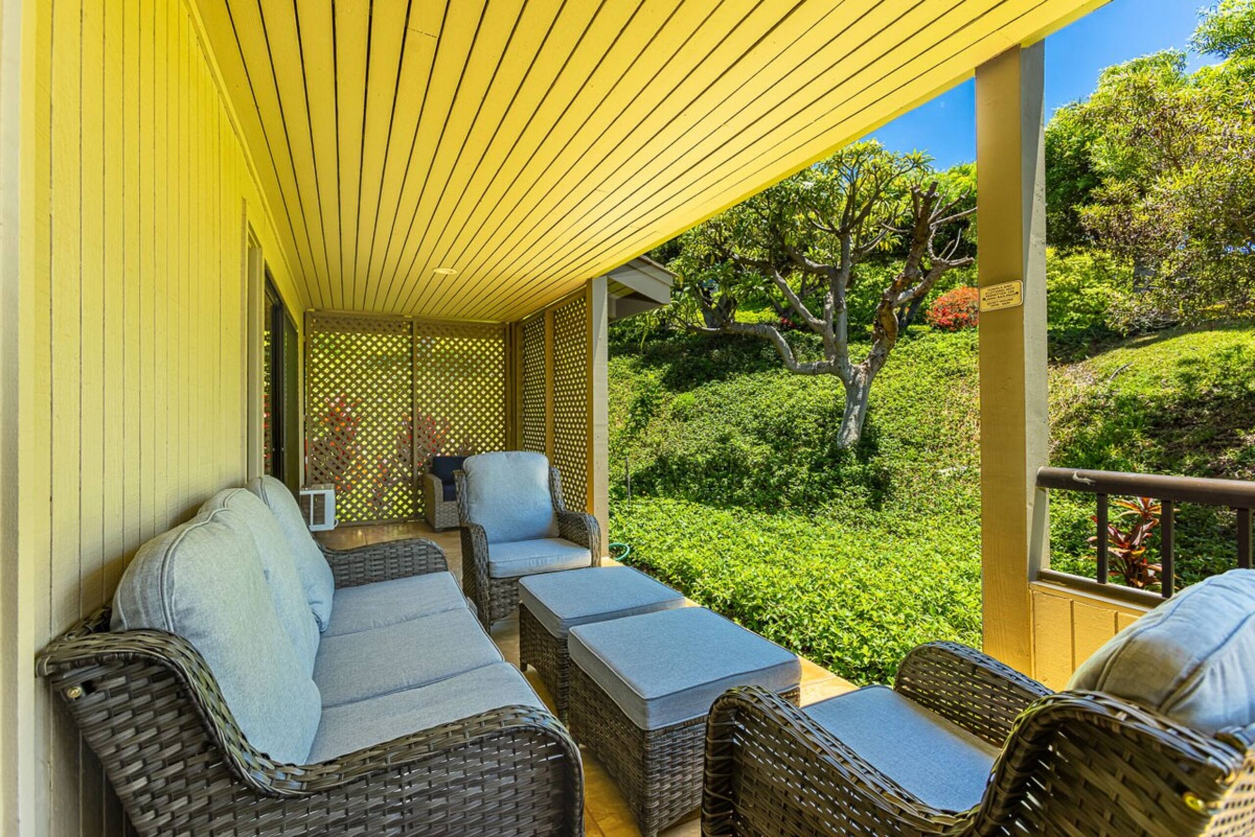Gorgeous 2 Story Townhouse in Wailea w/ Ocean View - Photo 12