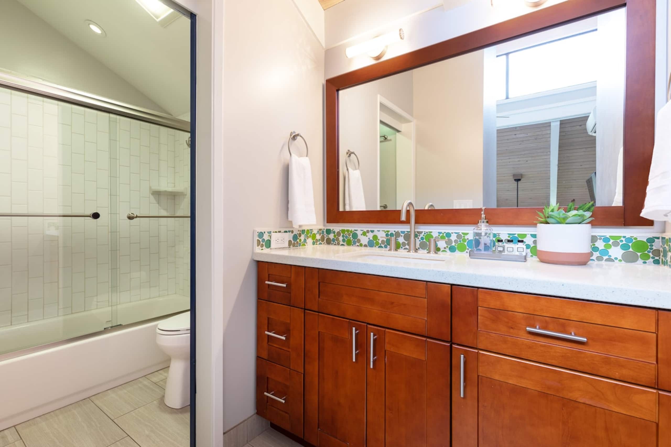 Large Modern 3 Bed/3 Bath Oceanfront Condo - Photo 26